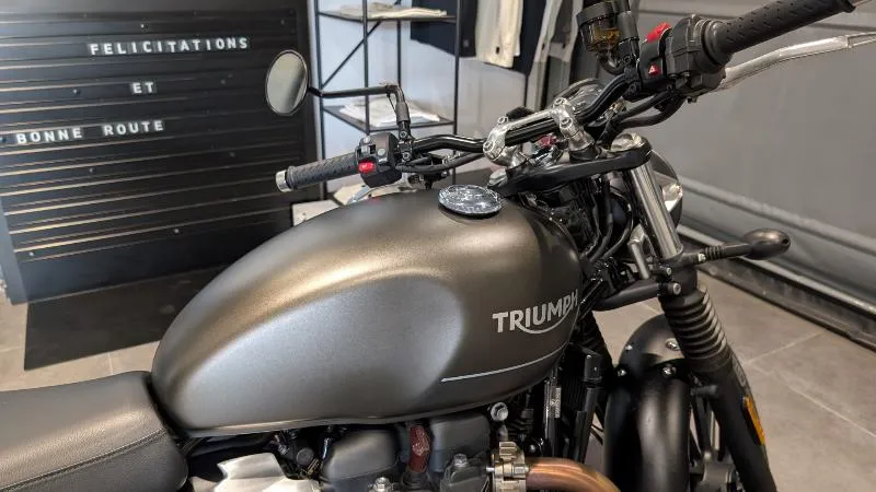 SPEED TWIN 900