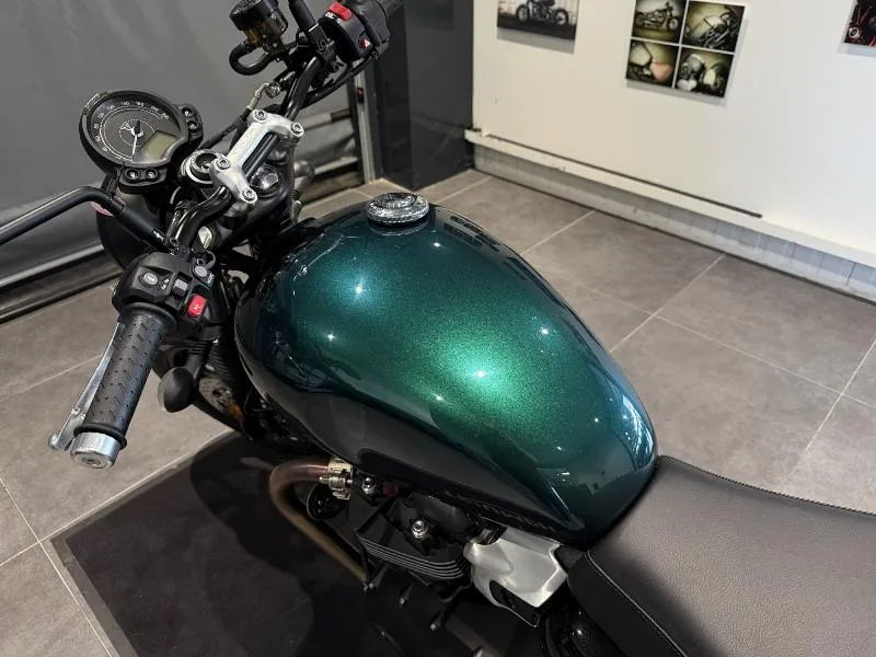 SPEED TWIN 900