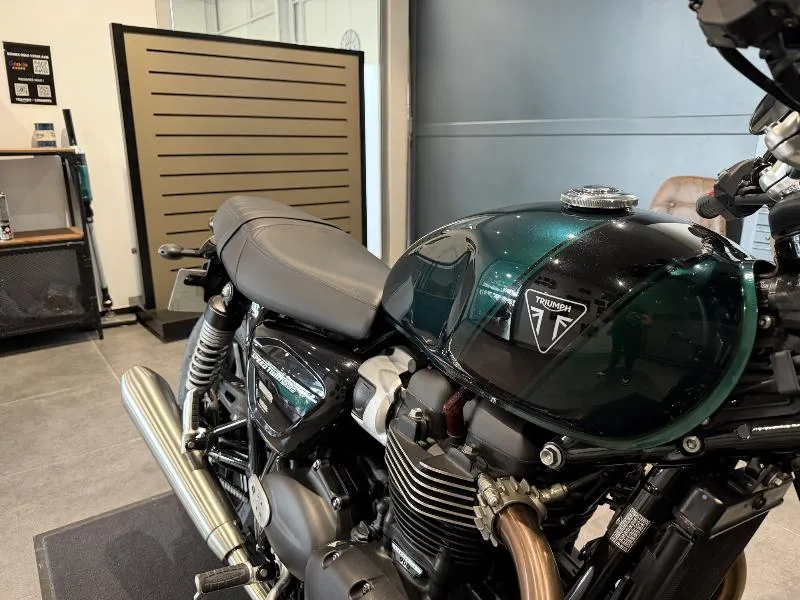 SPEED TWIN 900