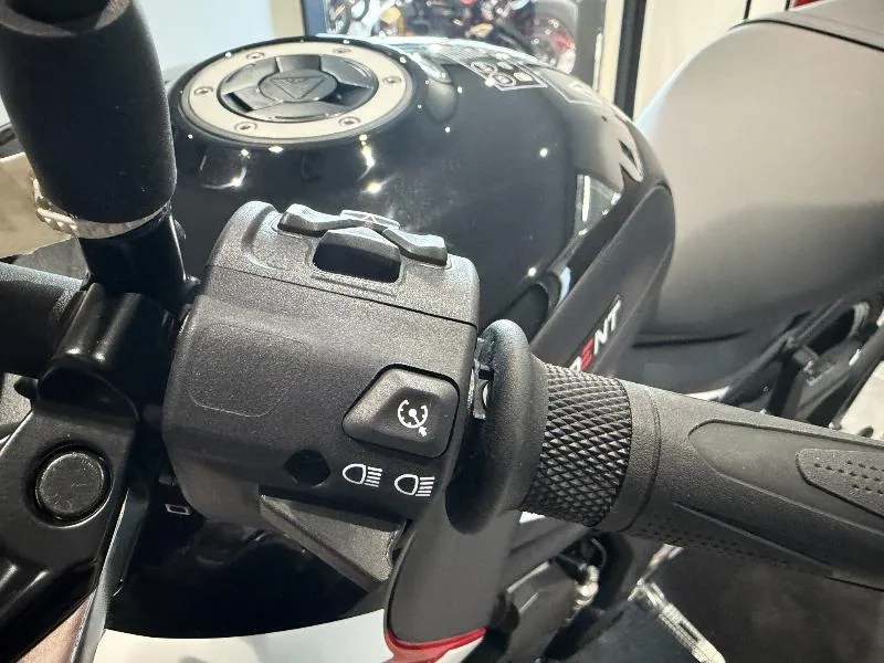 TRIDENT 660