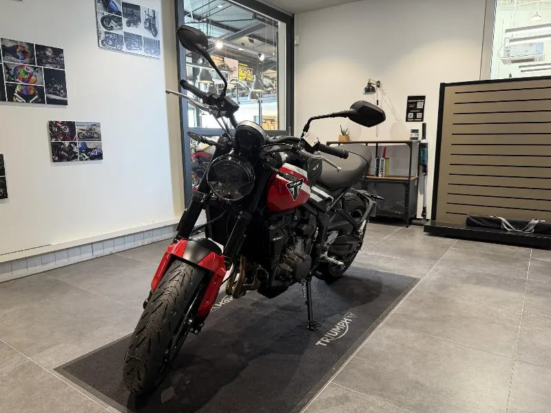TRIDENT 660