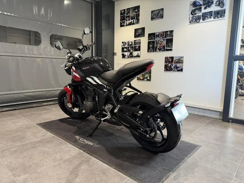 TRIDENT 660