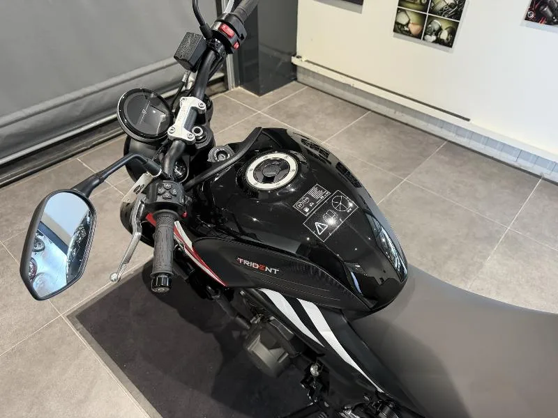 TRIDENT 660