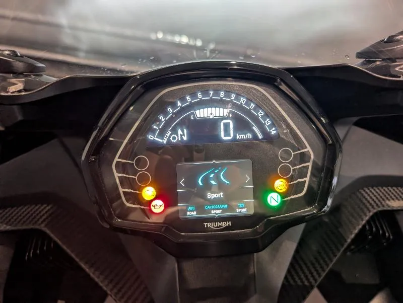 	DAYTONA 660