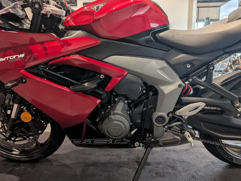	DAYTONA 660