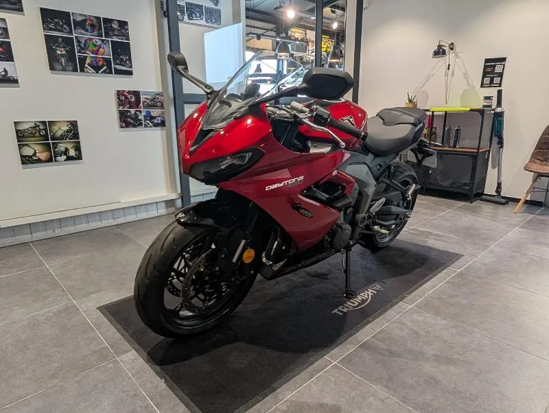 	DAYTONA 660