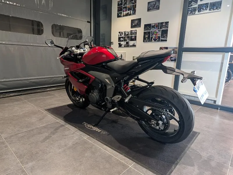 	DAYTONA 660