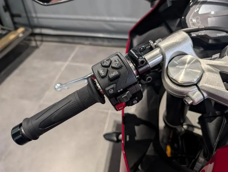 	DAYTONA 660