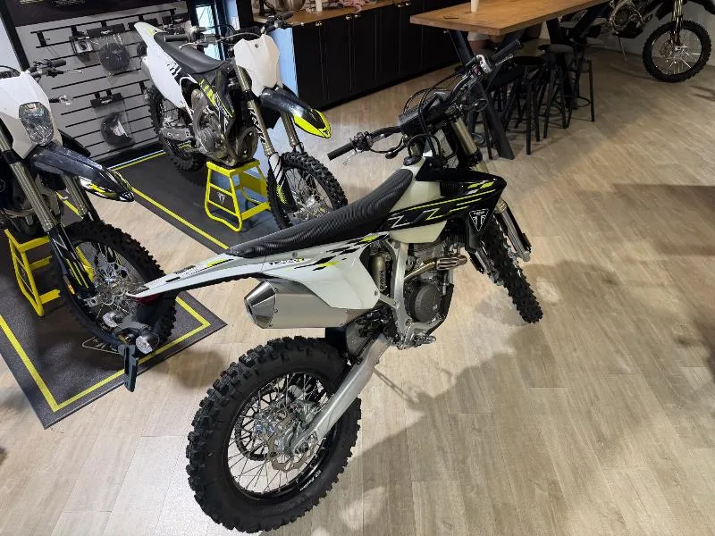 TF 250E