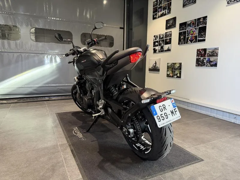 TRIDENT 660