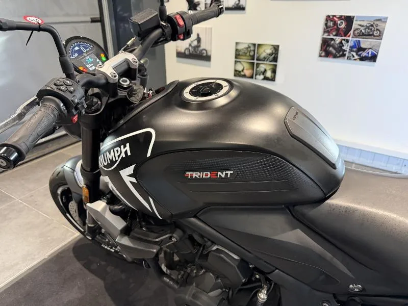 TRIDENT 660