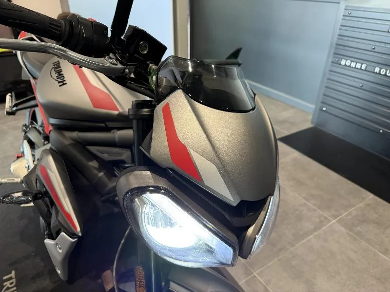 STREET TRIPLE 765 R