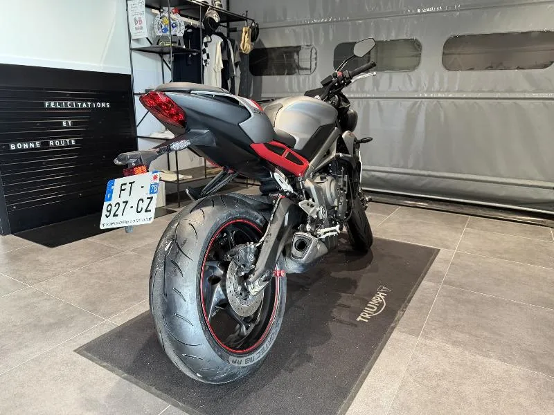 STREET TRIPLE 765 R