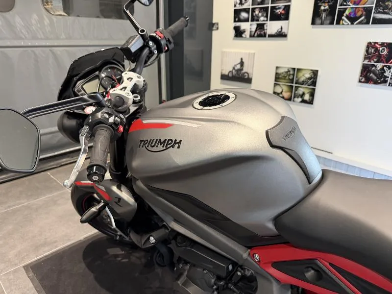 STREET TRIPLE 765 R