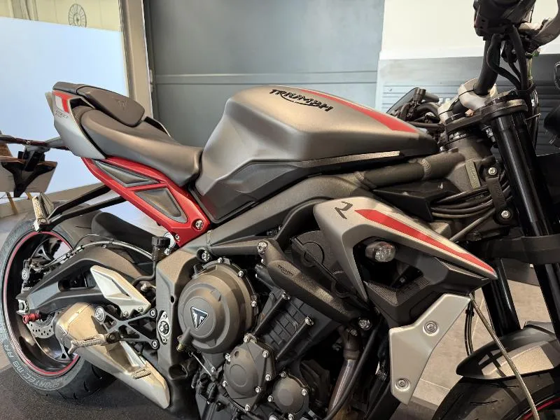 STREET TRIPLE 765 R