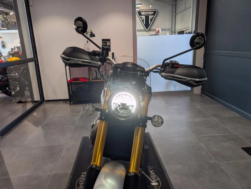SCRAMBLER 1200 XE