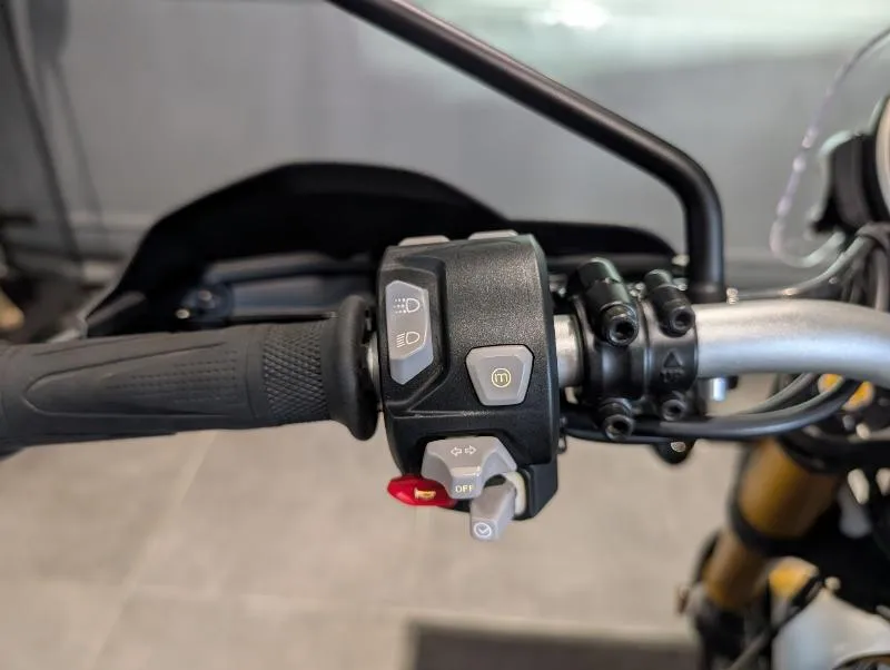 SCRAMBLER 1200 XE