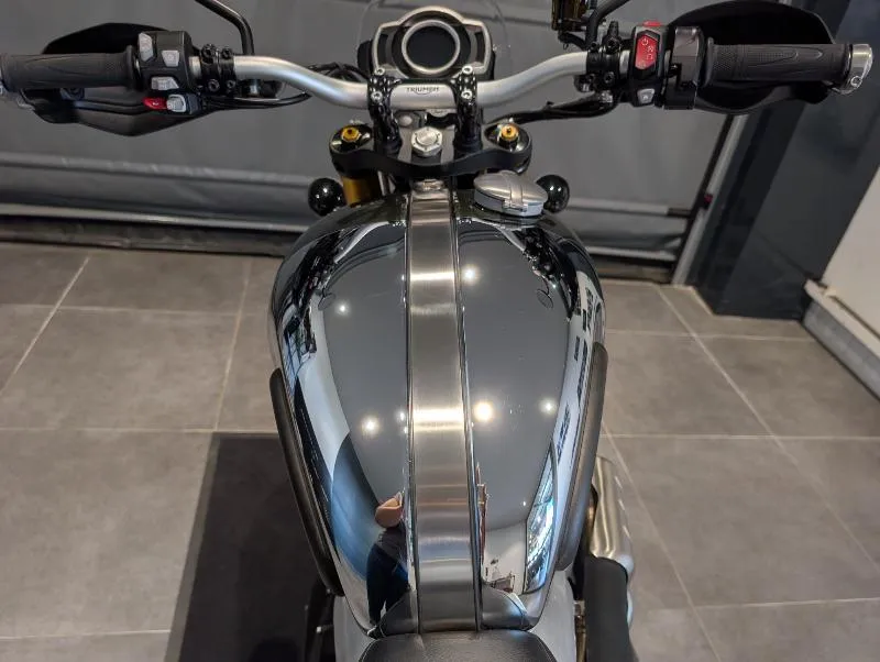 SCRAMBLER 1200 XE