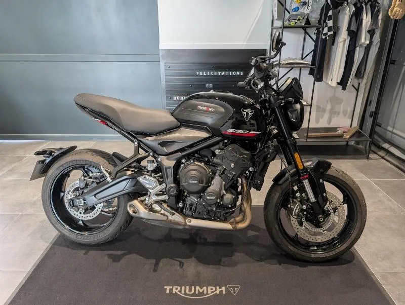 TRIDENT 660