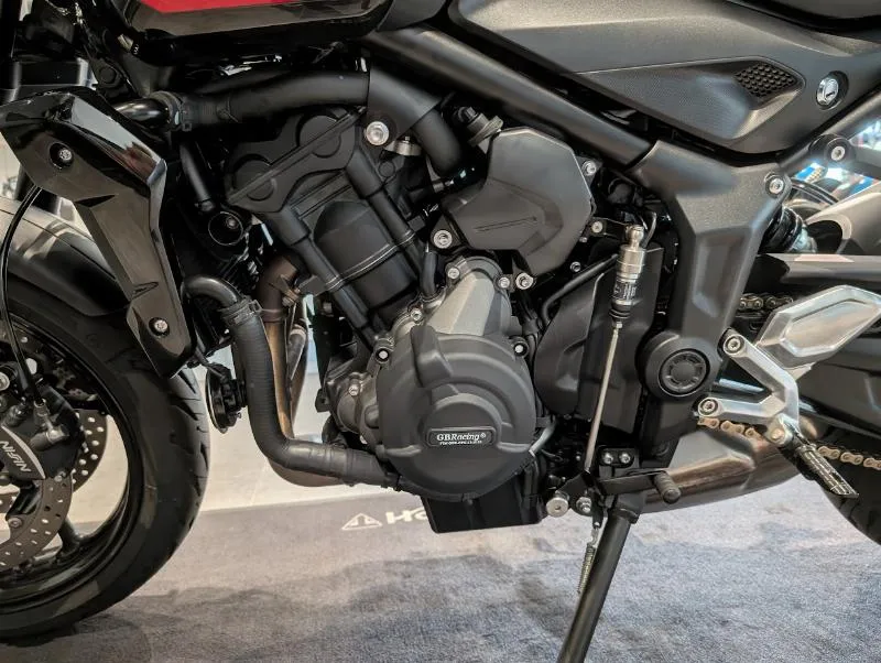 TRIDENT 660