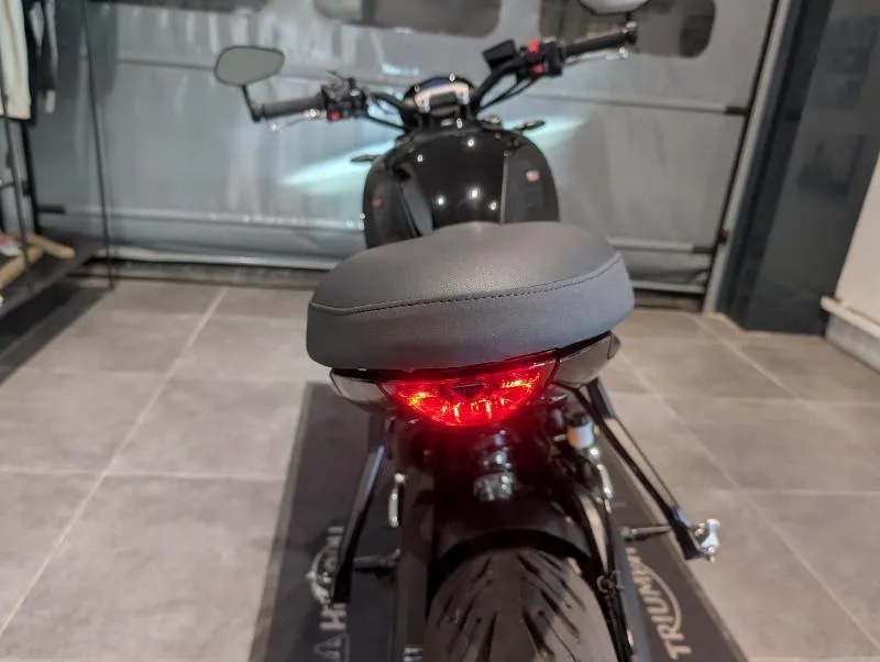 TRIDENT 660