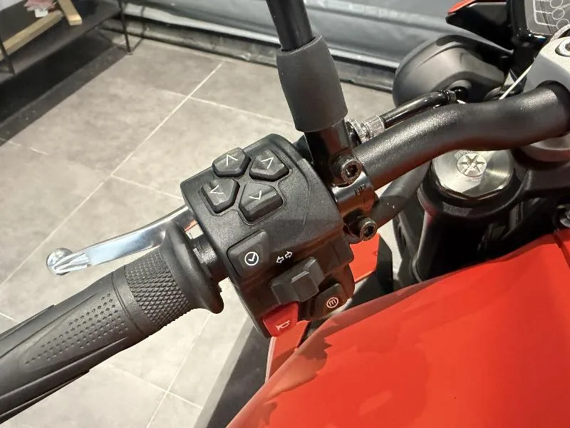 STREET TRIPLE 765 R