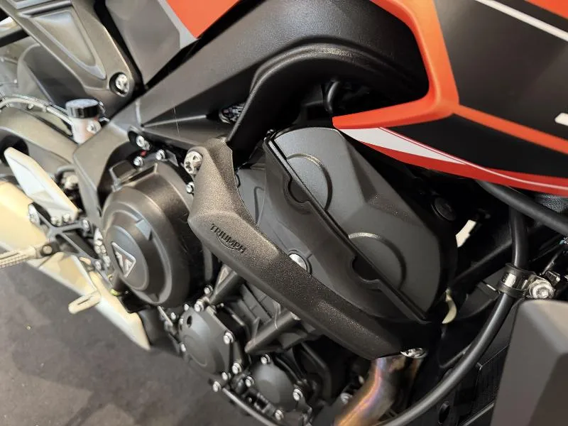 STREET TRIPLE 765 R