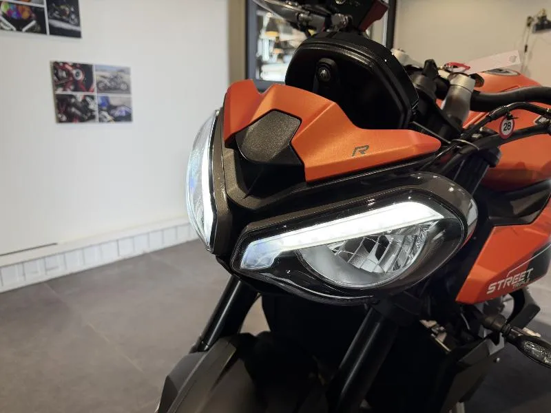 STREET TRIPLE 765 R