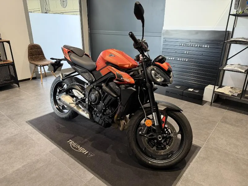 STREET TRIPLE 765 R