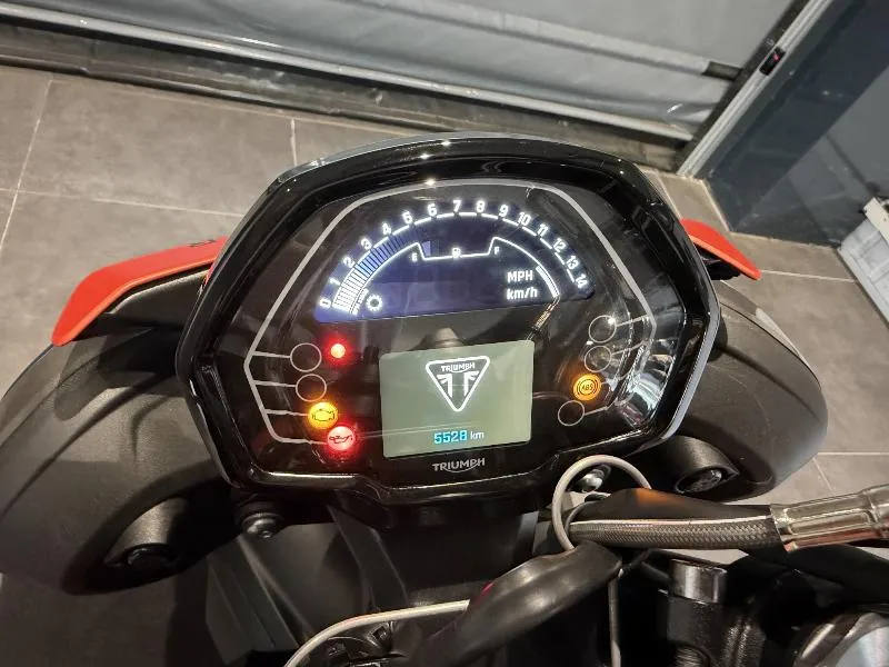 STREET TRIPLE 765 R