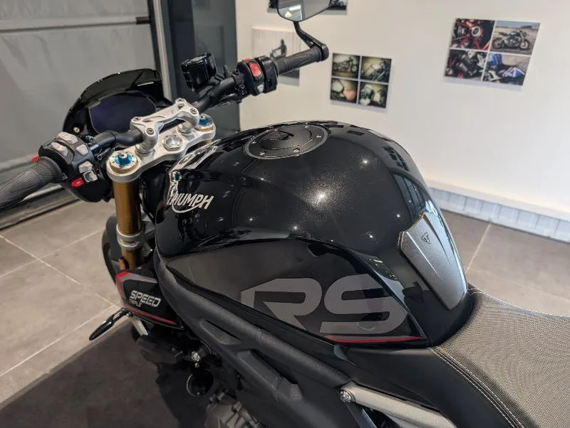 SPEED TRIPLE 1200 RS