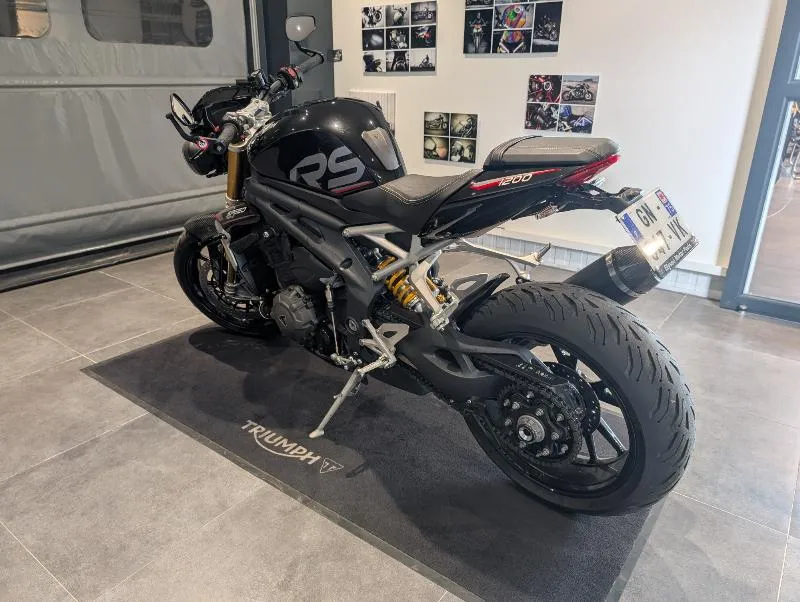 SPEED TRIPLE 1200 RS