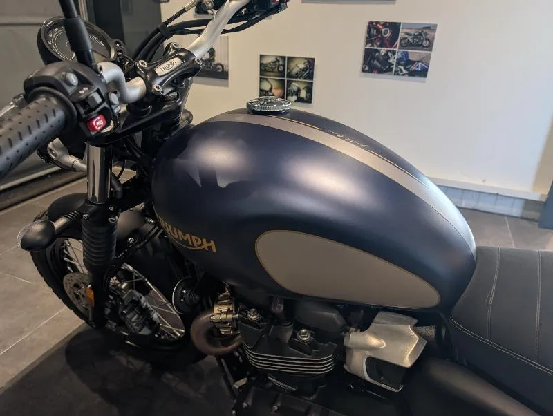 STREET SCRAMBLER 900