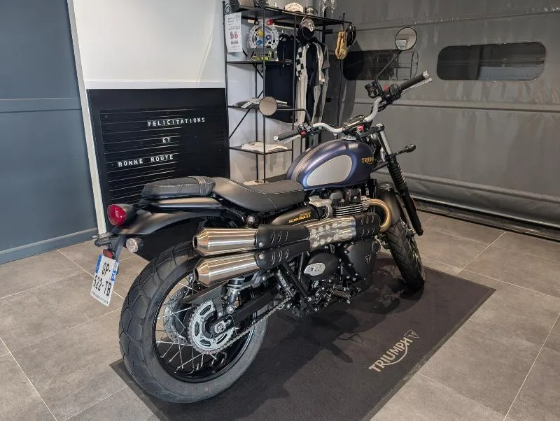 STREET SCRAMBLER 900