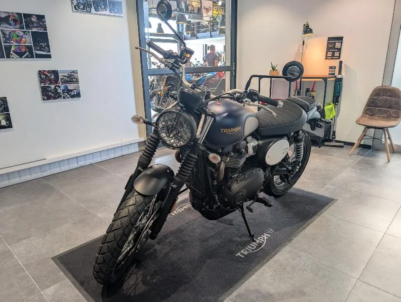 STREET SCRAMBLER 900