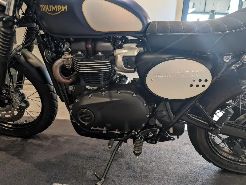 STREET SCRAMBLER 900