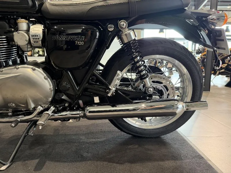 BONNEVILLE T120