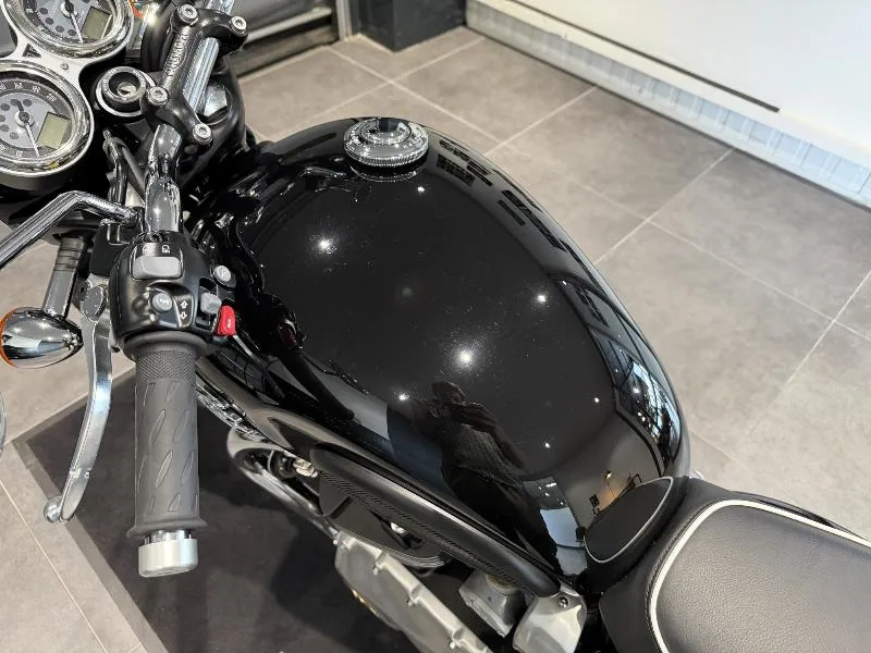 BONNEVILLE T120