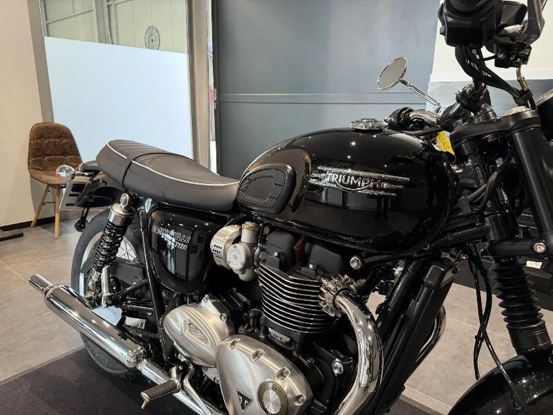 BONNEVILLE T120