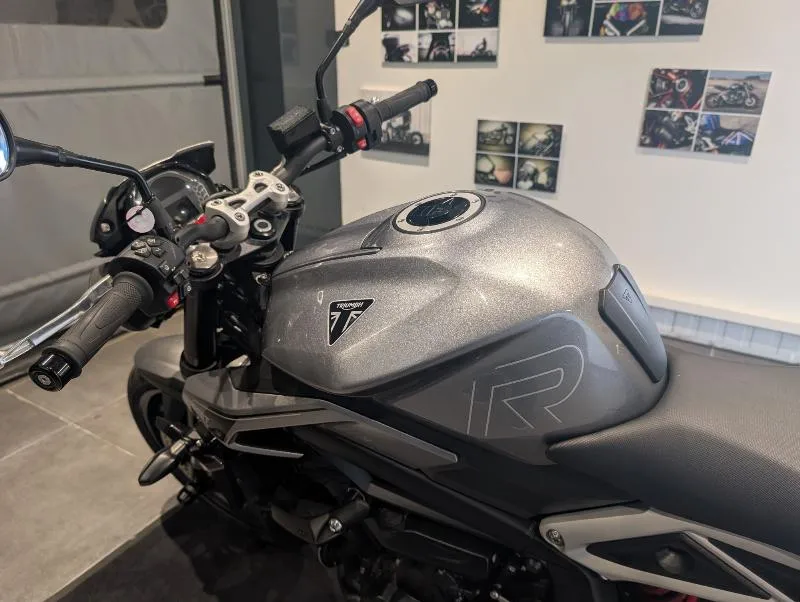 STREET TRIPLE 675 R