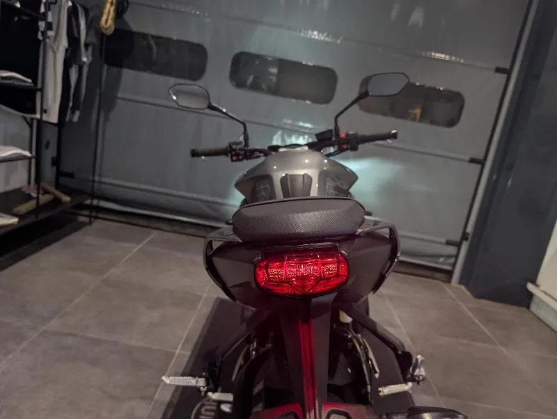 STREET TRIPLE 675 R