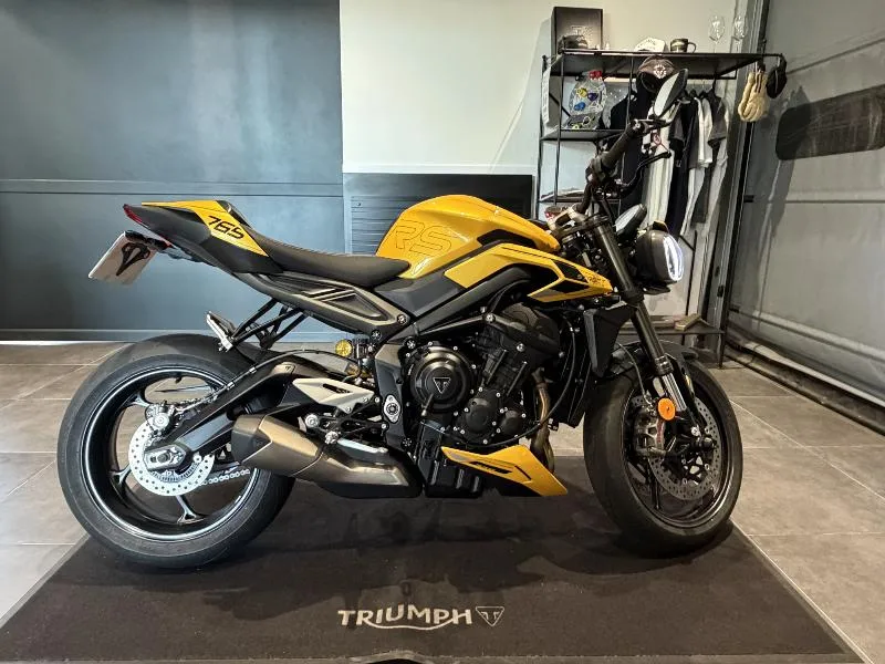 STREET TRIPLE 765 RS