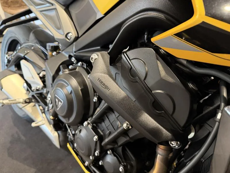 STREET TRIPLE 765 RS