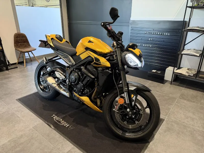 STREET TRIPLE 765 RS