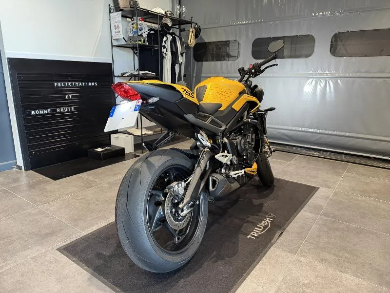 STREET TRIPLE 765 RS