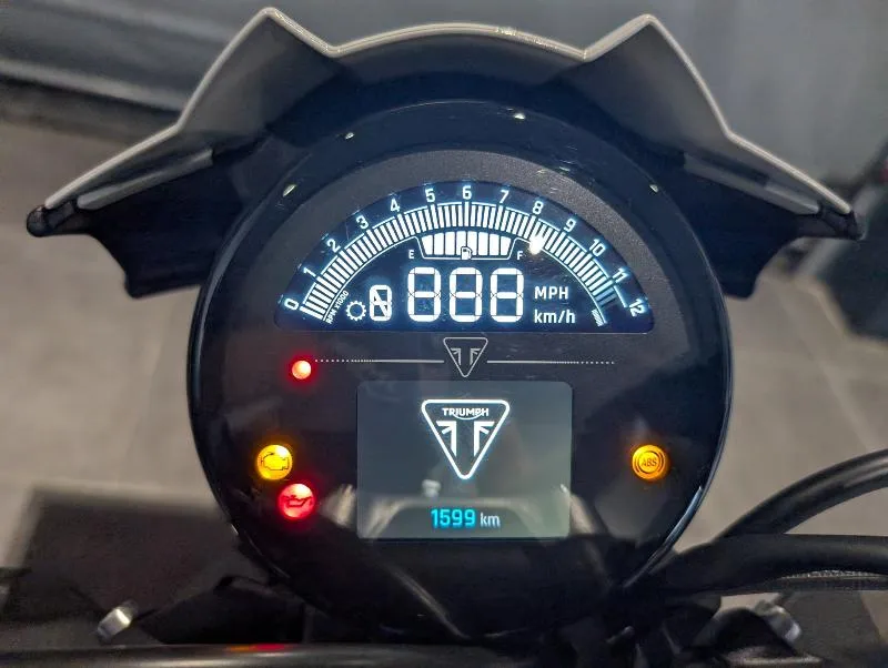 TRIDENT 800