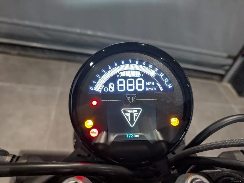 TRIDENT 660