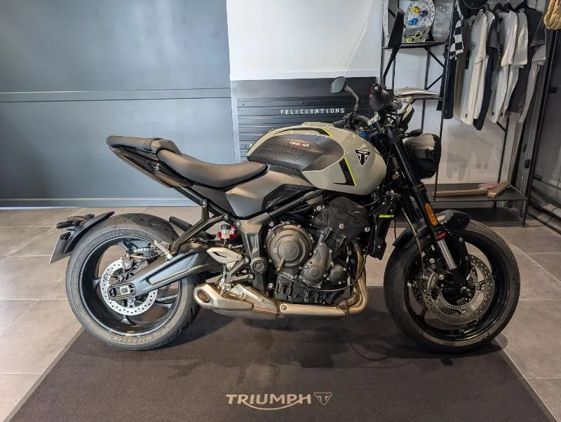 TRIDENT 660