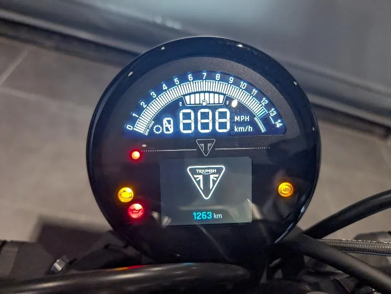 TRIDENT 660