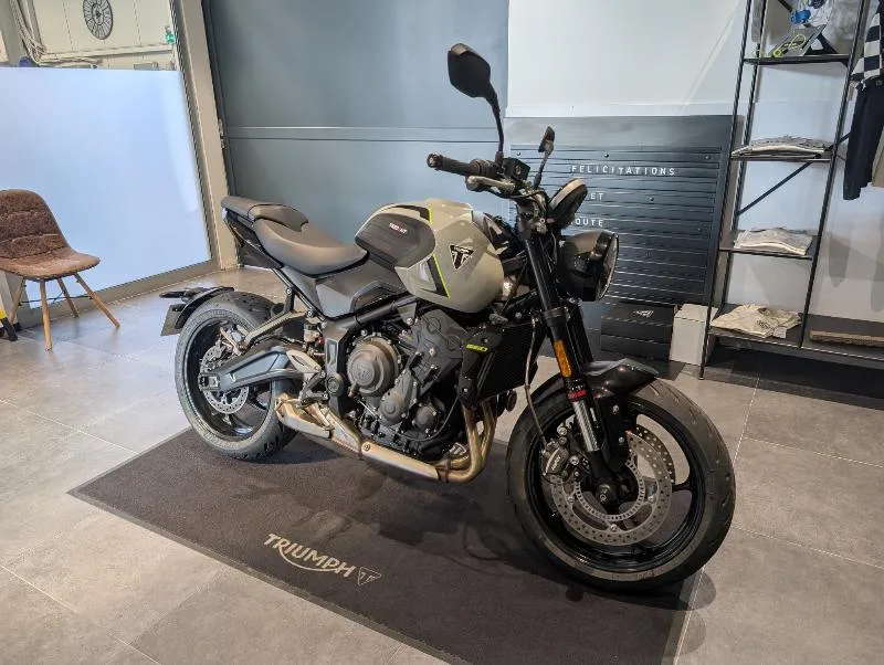 TRIDENT 660